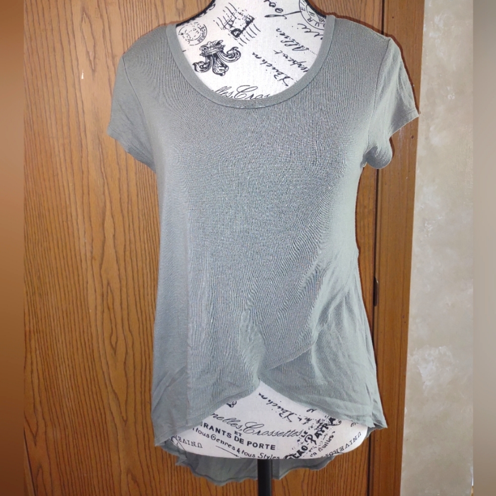 Army Green High/low t-shirt. XS TP